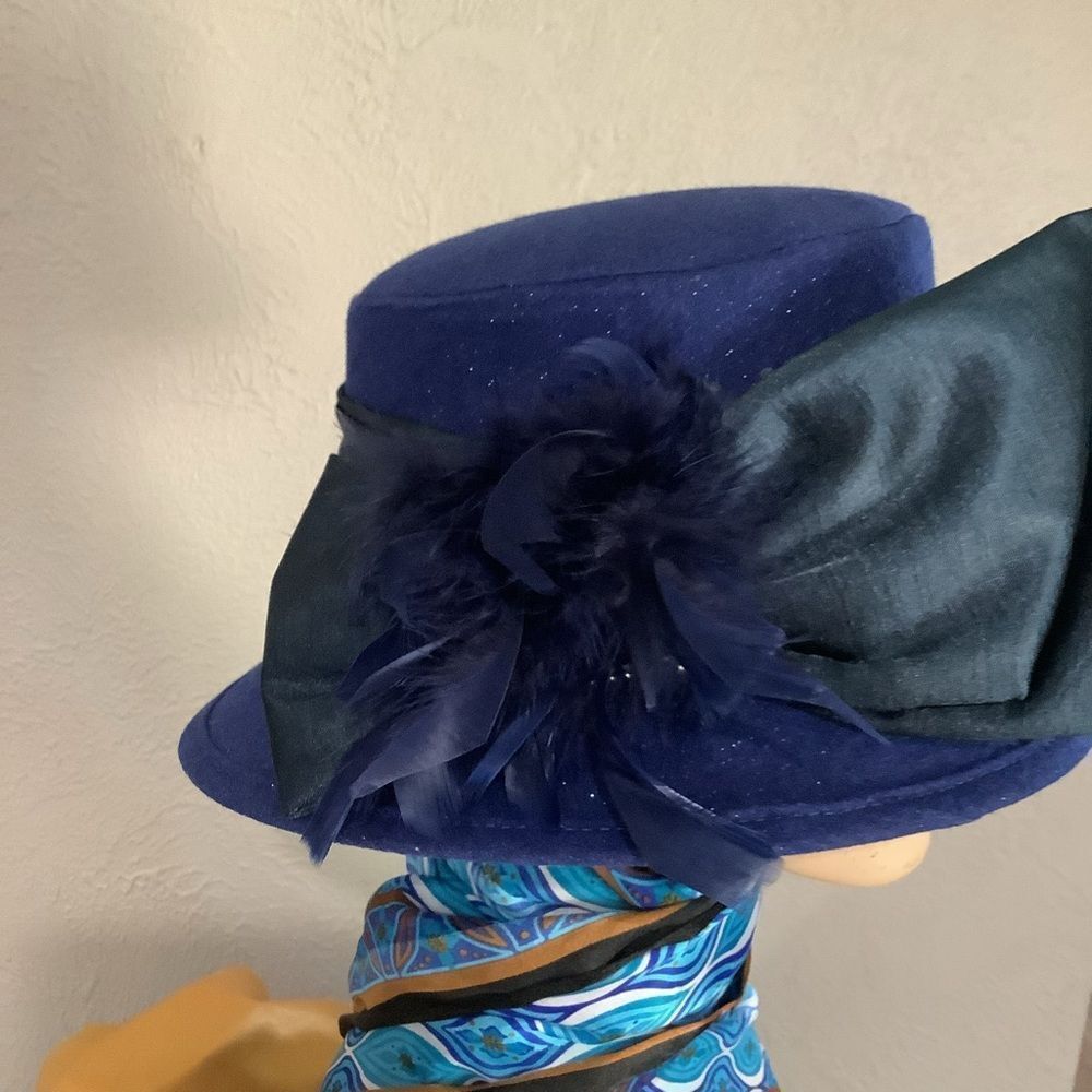 Cute dress hat! - Picture 2 of 3